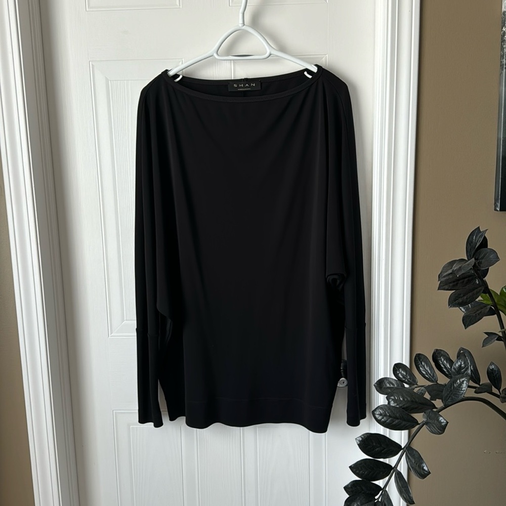 SHAN  beautiful top   size 10